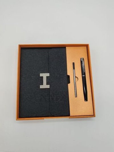 Блокнот подарочный А5 с ручкой Н-черный (7728-1)