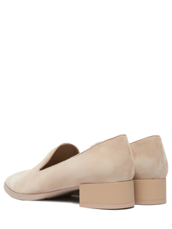 Женские замшевые туфли бежевые на низком каблуке