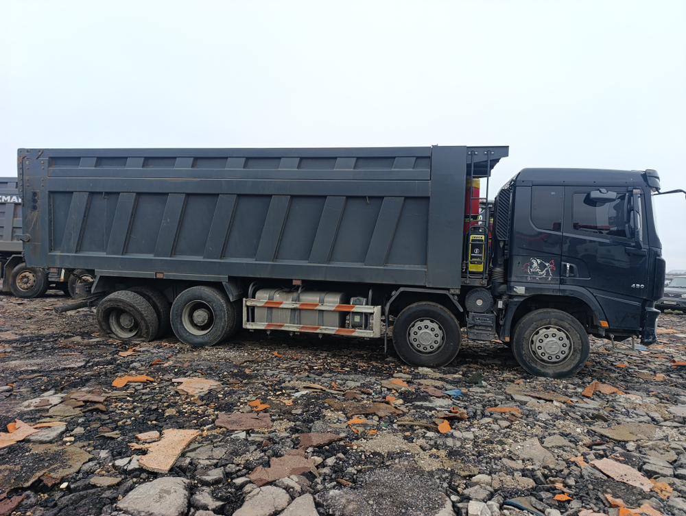 Shacman (Shaanxi) SX* 8x4 Самосвал SX33186V366 (Дизельный, 11,6 л, 423 л.с., МТ)