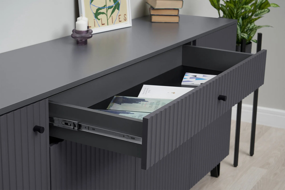 Комод Тесса с ножками, лдсп/мдф, 200х42.6х83 см