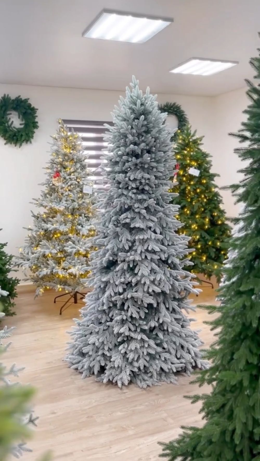 Заснеженная елка «Моника» (Литая хвоя) 250 см / 2,5 м
