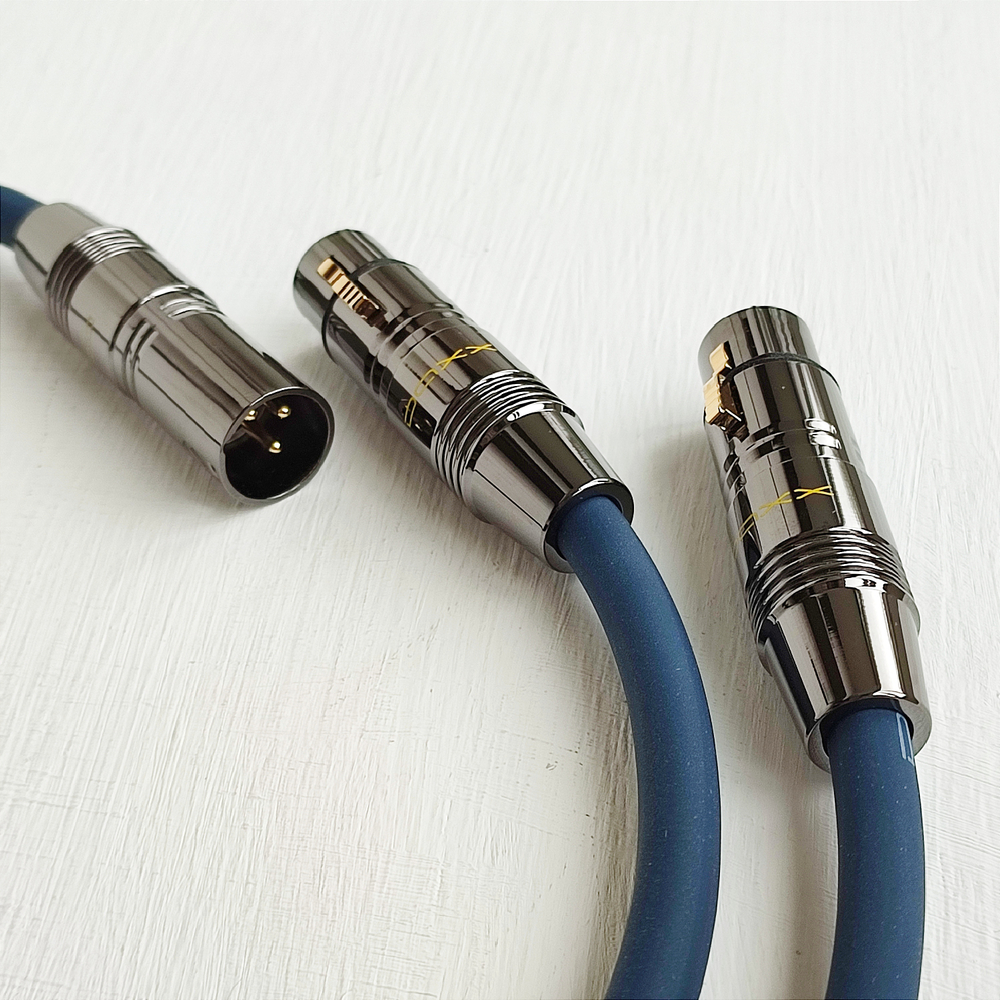DAXX Y310 Разветвитель 2XLRмама-1XLRпапа кабель из монокристаллической меди. High Grade D=9mm