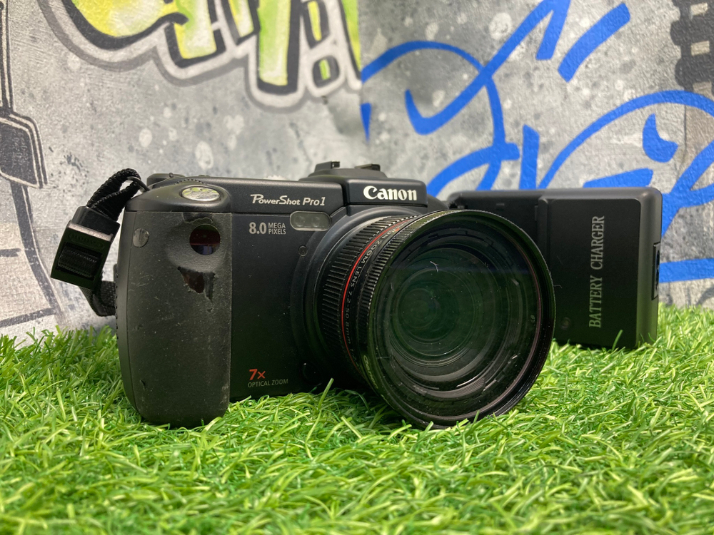 Canon PowerShot Pro1