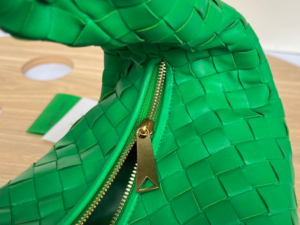 Bottega Veneta Teen Jodie 36 cm