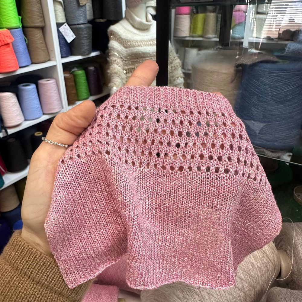 JOLIE - Ferrari Cotonificio; 20% лен, 66% вискоза, 14% п/а; 1650м/100гр; цвет: песочная роза меланж; S715