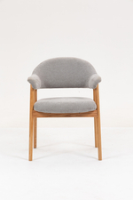 Стул обеденный Tavu с деревянными ножками серый