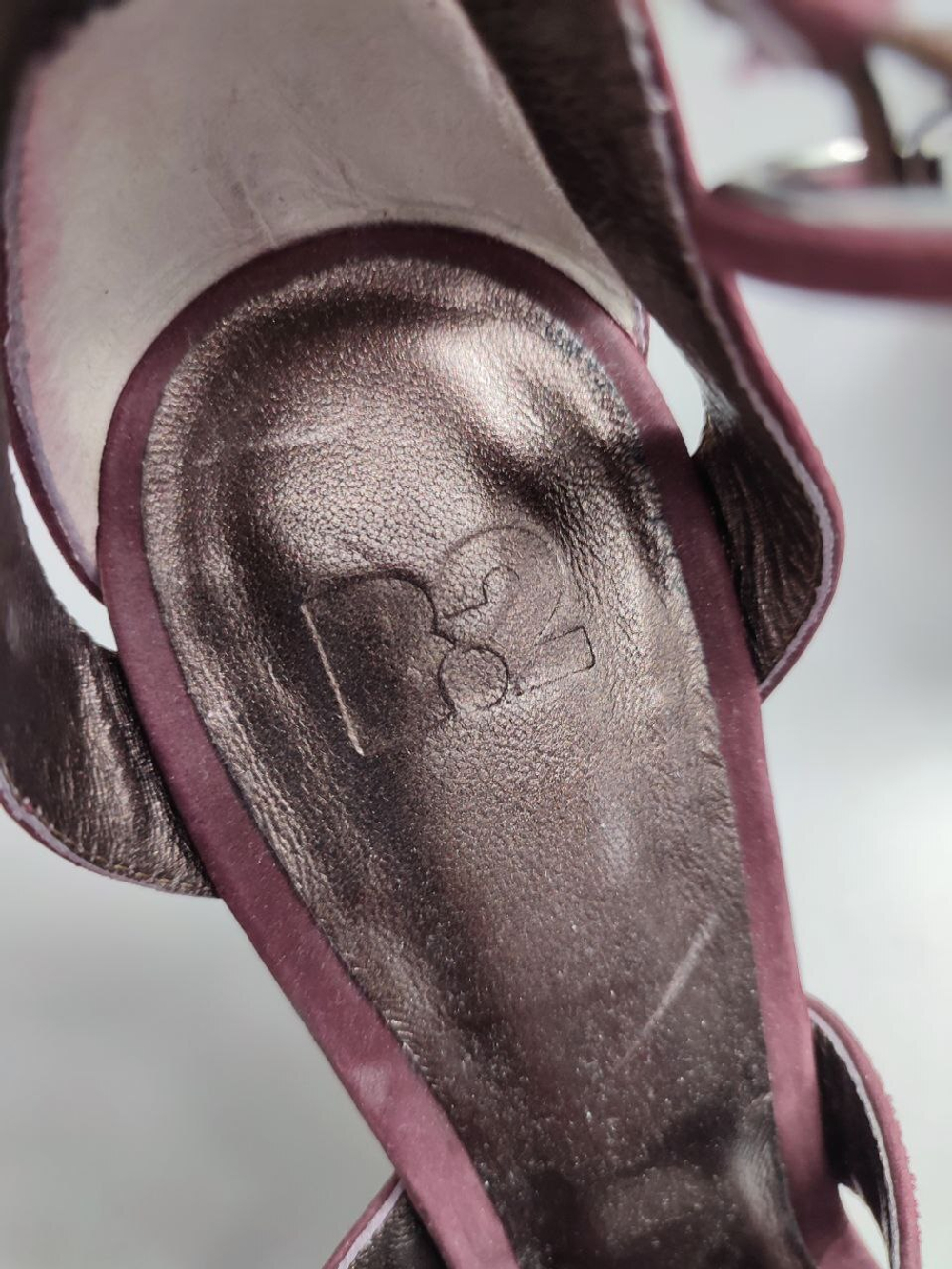 Босоножки B2 модные 39 размер