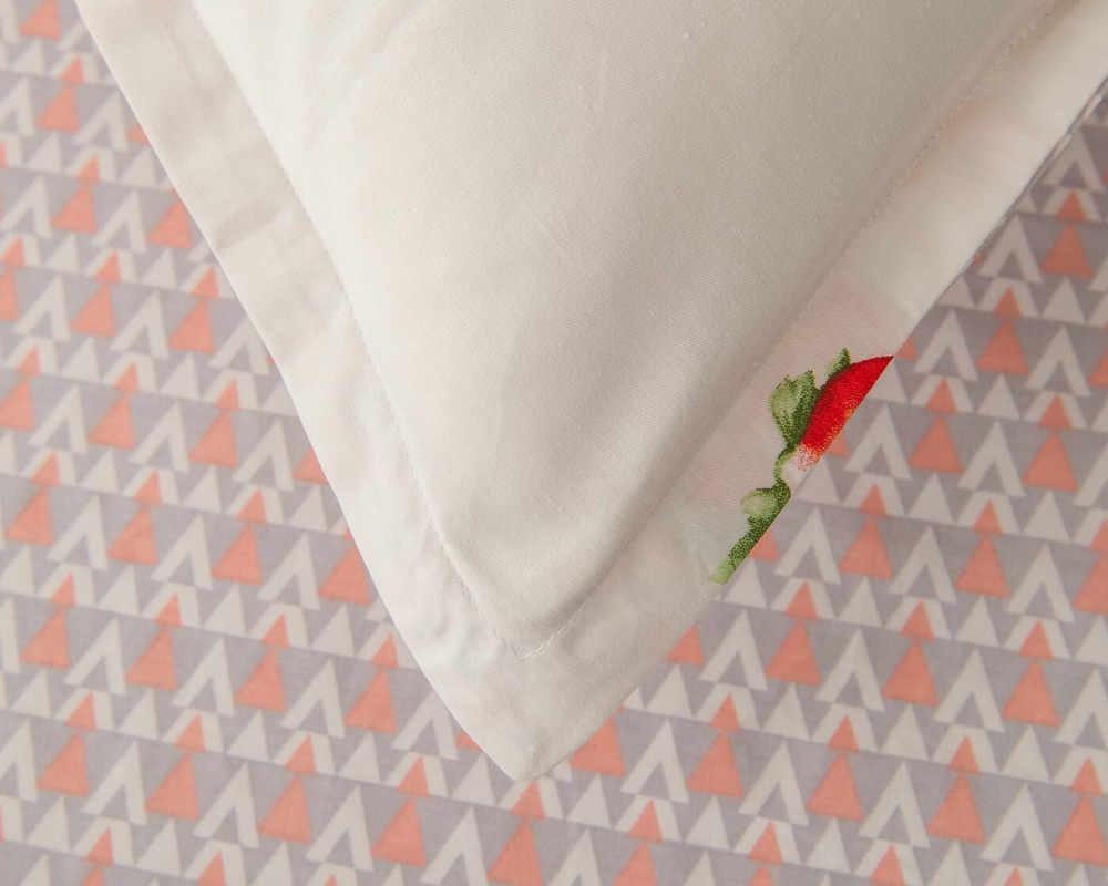 Детское постельное белье Sofi De MarkO Strawberry белое