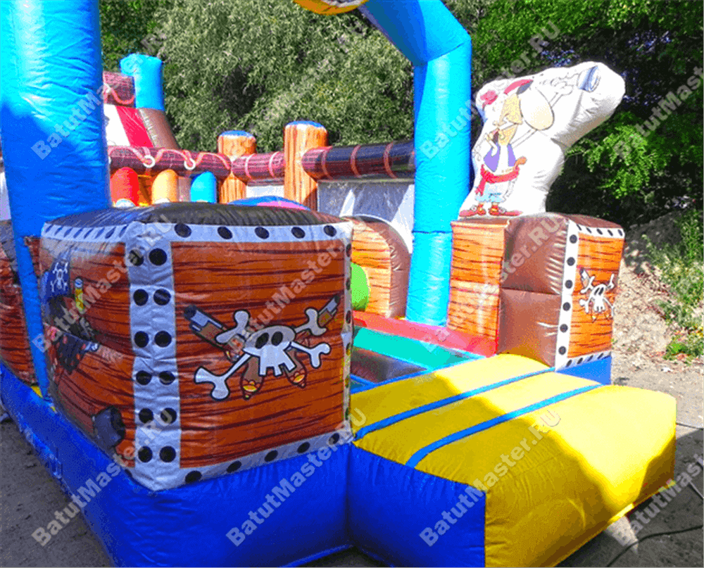 Коммерческий надувной батут "Полоса препятствий пиратская"