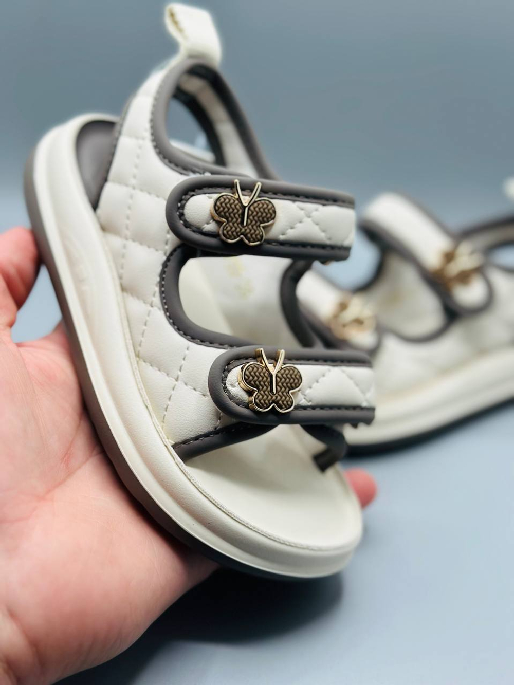 Детские кожаные босоножки Miu Miu с бабочкой