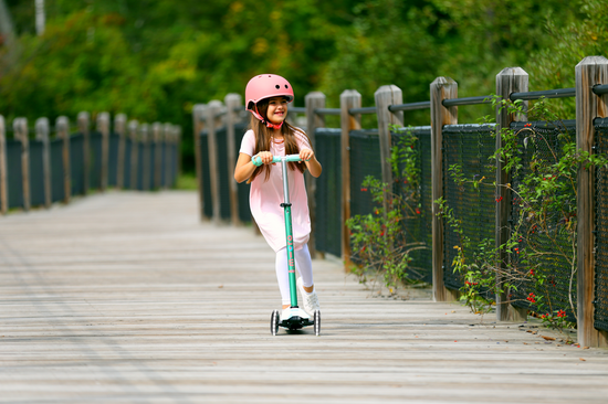 Самокат Maxi Micro Deluxe мятный LED