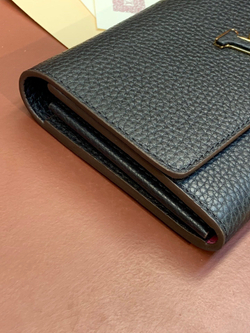 Louis Vuitton Capucines Wallet
