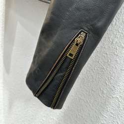 Кожаная куртка Prada