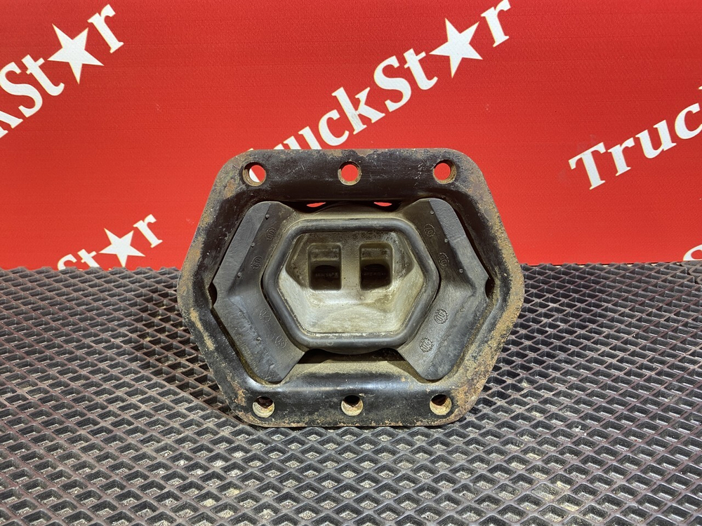 Подушка двигателя задняя