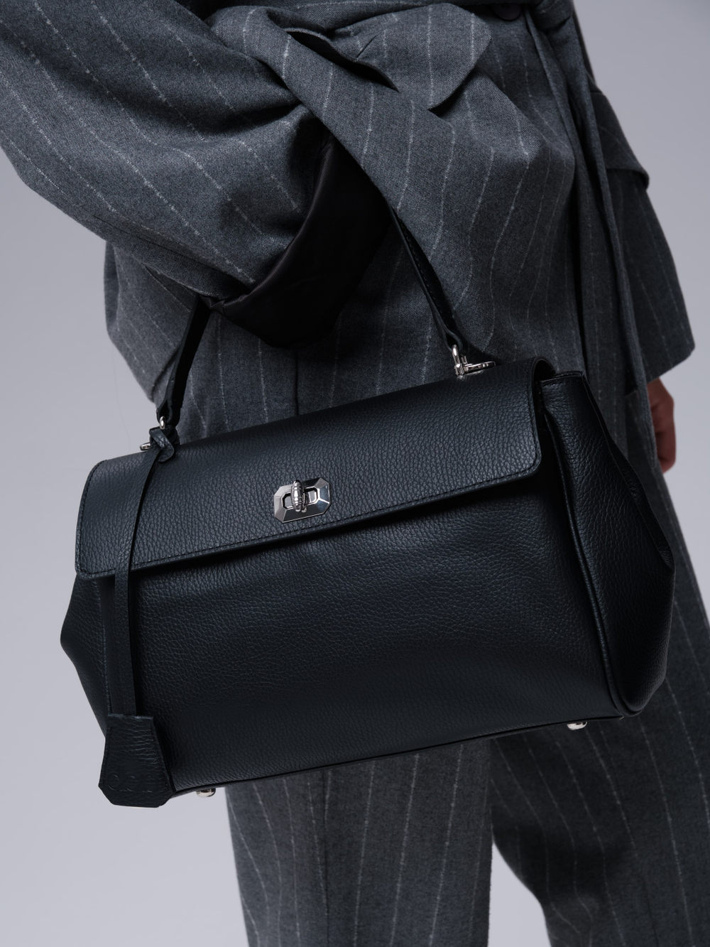 Кожаная сумка Nadi DBR 31356 черный