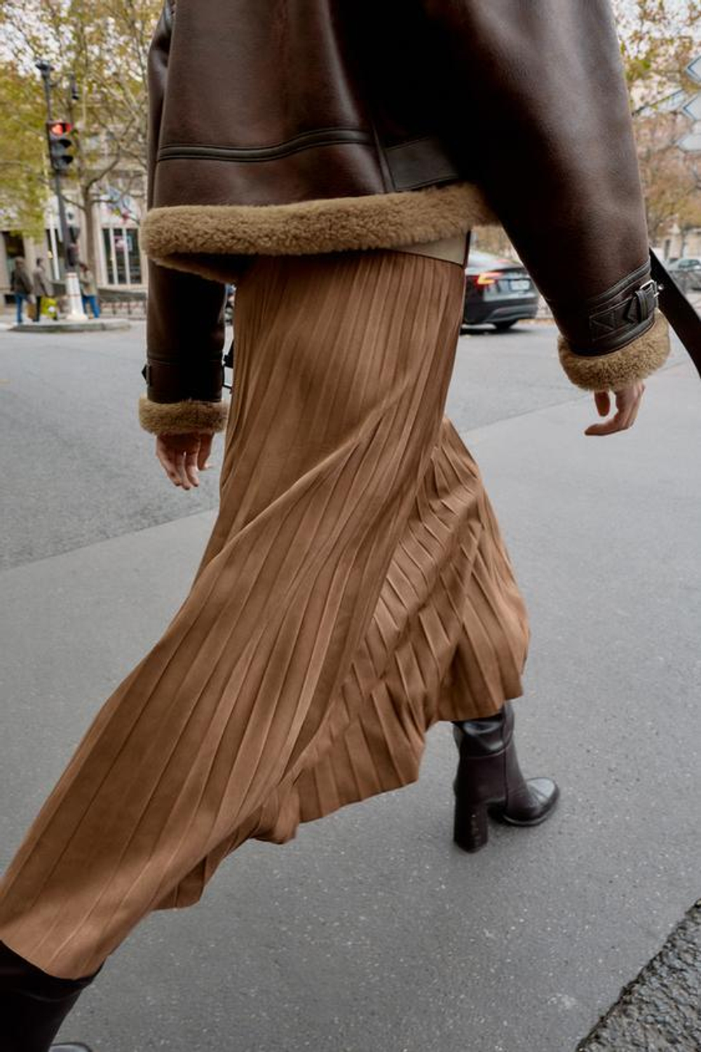 ZARA ПЛИССИРОВАННАЯ ЮБКА МИДИ ИЗ ИСКУССТВЕННОЙ ЗАМШИ С РЕМНЕМ, СВЕТЛО-КОРИЧНЕВЫЙ