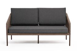 "Канны" диван 2-местный плетеный из роупа, каркас алюминий коричневый (RAL8016) муар, роуп коричневый круглый, ткань темно-серая 027