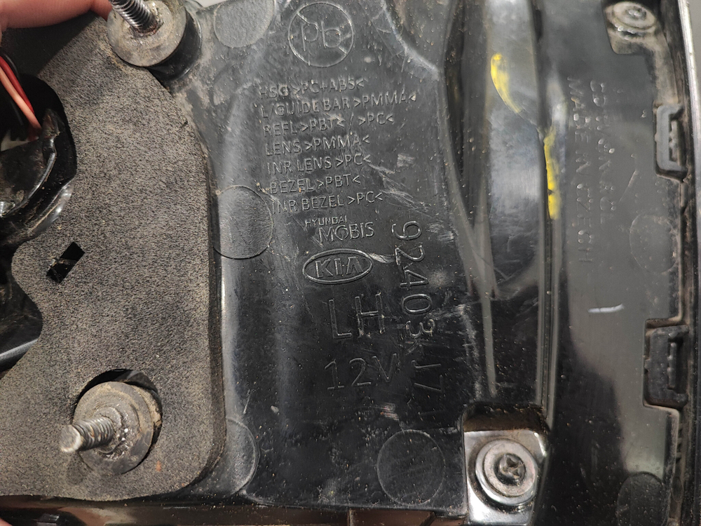 Фонарь задний левый LED Kia Ceed 3 (CD) 18-нв Б/У Оригинал 92403J7150