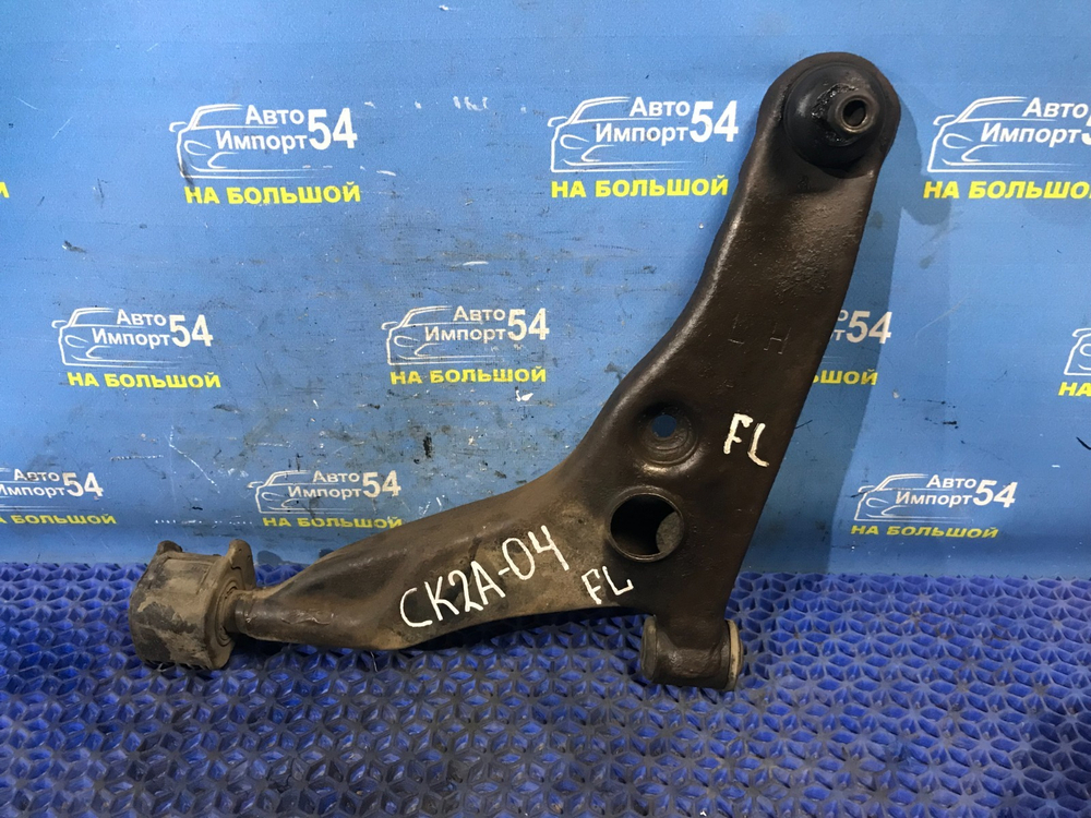 Рычаг передний левый MITSUBISHI LANCER 1998