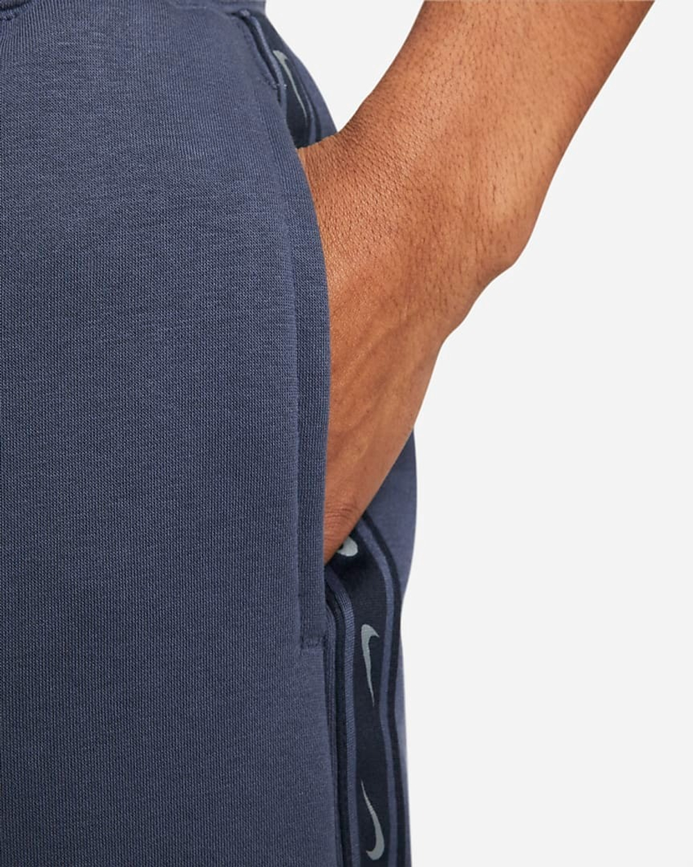 Брюки мужской NIKE M NSW REPEAT SW FLC CARGO PANT