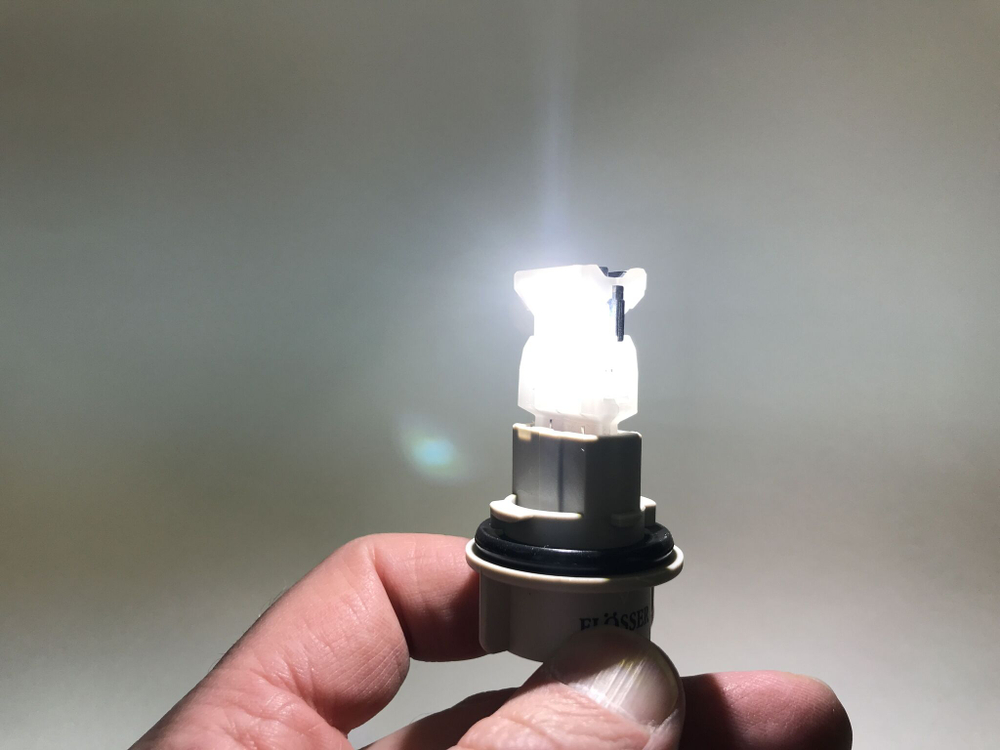 Светодиодные лампы для ДХО W21/5W OSRAM 7515DWP-02B