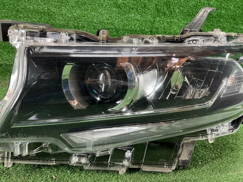 Фара левая Toyota Land Cruiser Prado 150 (2017-н.в.) LED