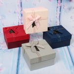 Коробка подарочная «Бантик» 13,5*13,5*8 см