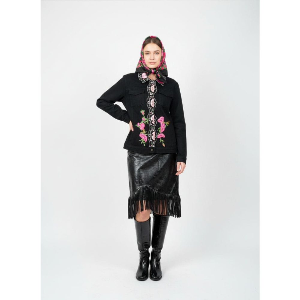 Куртка джинсовая с вышивкой Размер 52-54
