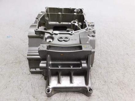 Нижняя часть картера Honda VFR800 RC79E