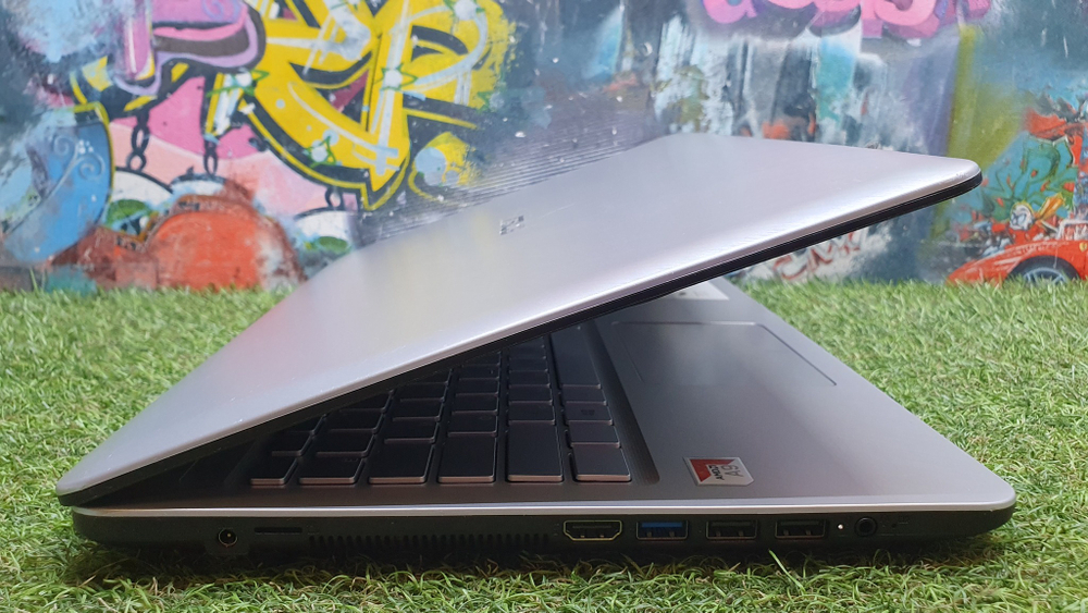 Ноутбук ASUS AMD A9/8Gb/FHD