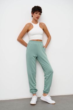 Свободные джоггеры без начеса  в цвете холодная мята