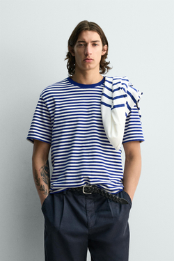ZARA ФУТБОЛКА REGULAR FIT ЖАККАРД В ПОЛОСКУ, БЕЛЫЙ/СИНИЙ