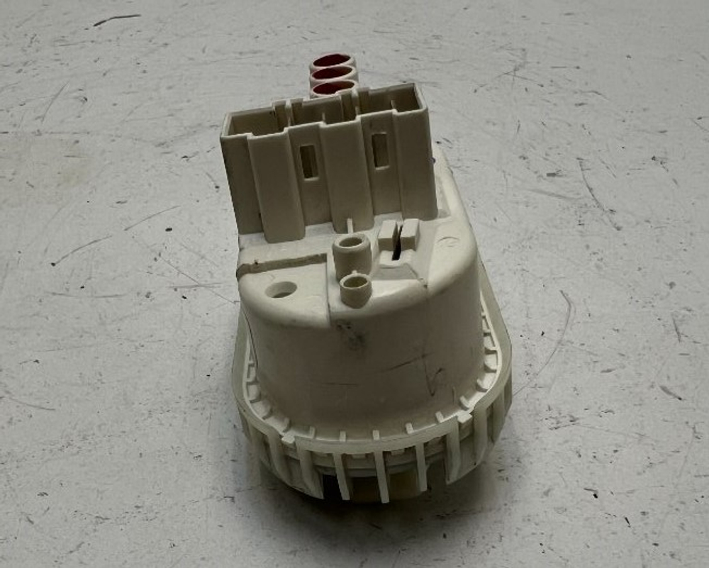 WFC2067OE кт81 Датчик уровня воды для стиральной машины Bosch 5500014940 б/у