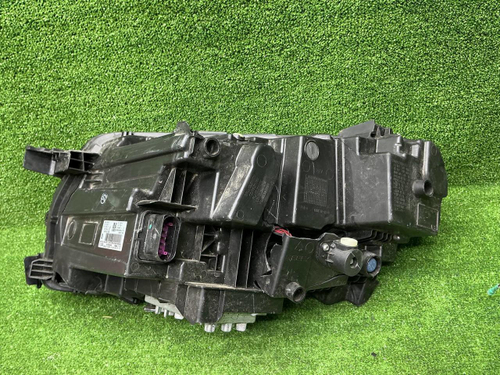 Битая Фара правая Geely Tugella (2019-2024) LED