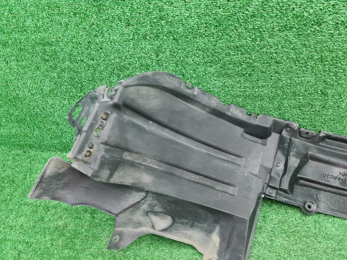 Подкрылок передний левый Land Cruiser 200 (15-21)