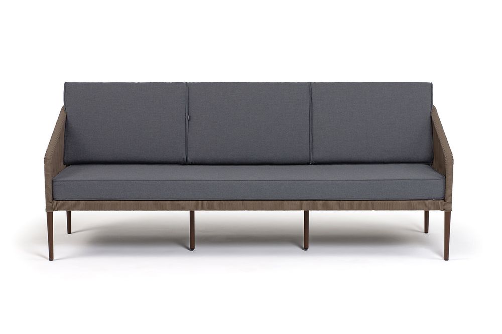 "Канны" диван 3-местный плетеный из роупа, каркас алюминий коричневый (RAL8016) муар, роуп коричневый круглый, ткань темно-серая 027