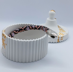 Браслет из бисера змейка by A.S. розовая,подарок маме/сестре/подруге ручная работа