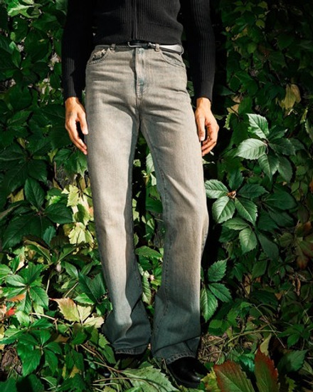 Джинсы bootcut с эффектом ржавчины