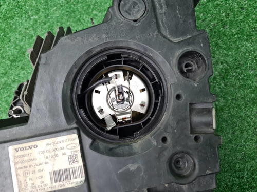 Фара правая Volvo FH 4 (2013-н.в.) галоген