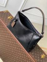 Louis Vuitton CarryAll East West