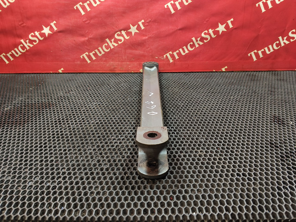 Стойка переднего стабилизатора 2020г.