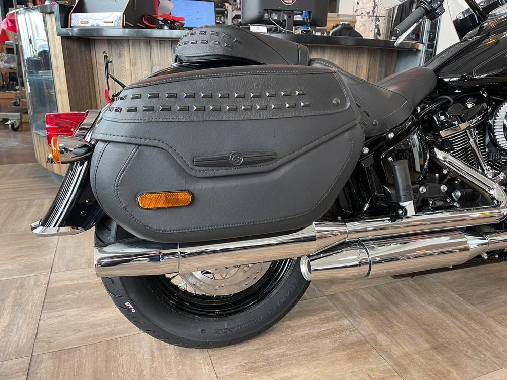 Мотоцикл Harley-Davidson Heritage 114 Softail Vivid Black