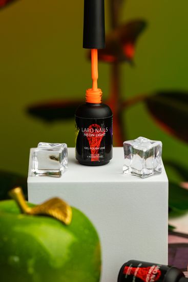 Гель-лак Laro Nails Neon Light гель-лак 04 12ml.