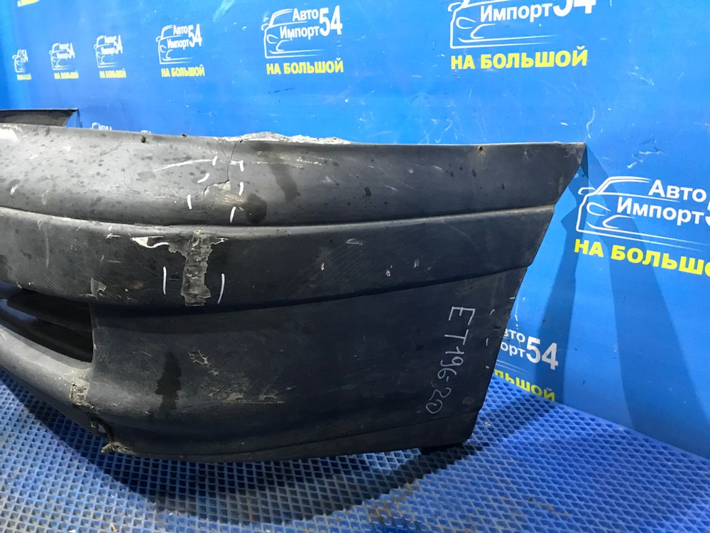 Бампер передний TOYOTA CALDINA 1996