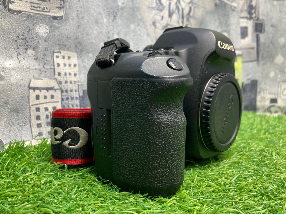 Canon EOS 5D Mark II 470.000 кадров