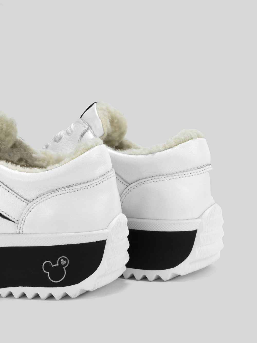 Кроссовки женские M698-1V