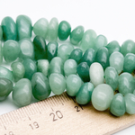 Авантюрин фриформ бусины, размер около 6-7,5*8,5-11 мм, цена за отрезок 19 см (1/2 нити)