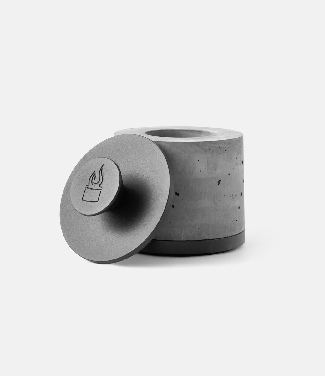 Flikrfire Fireplace Round Black — портативный камин из бетона