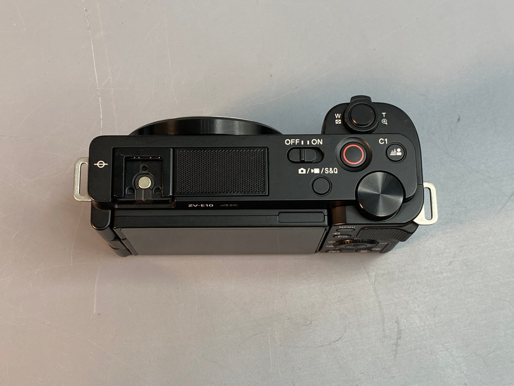 Sony ZV-E10 Kit 16-50mm 2.900 Кадров