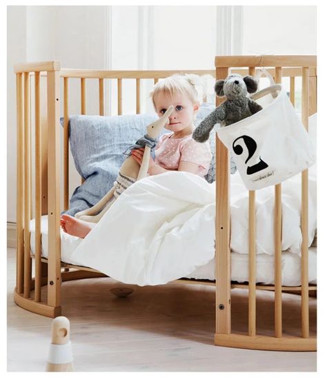 Новая коллекция: Кроватки STOKKE - уютные, безопасные и продуманные до мелочей кроватки с скандинавским дизайном.